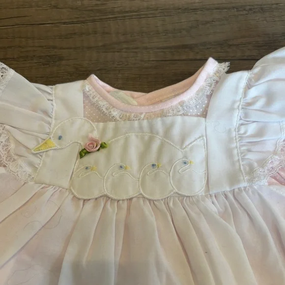 Nanette Vintage Baby Girl Dress Duck Goose Lace 0-3mo - Picture 2 of 9